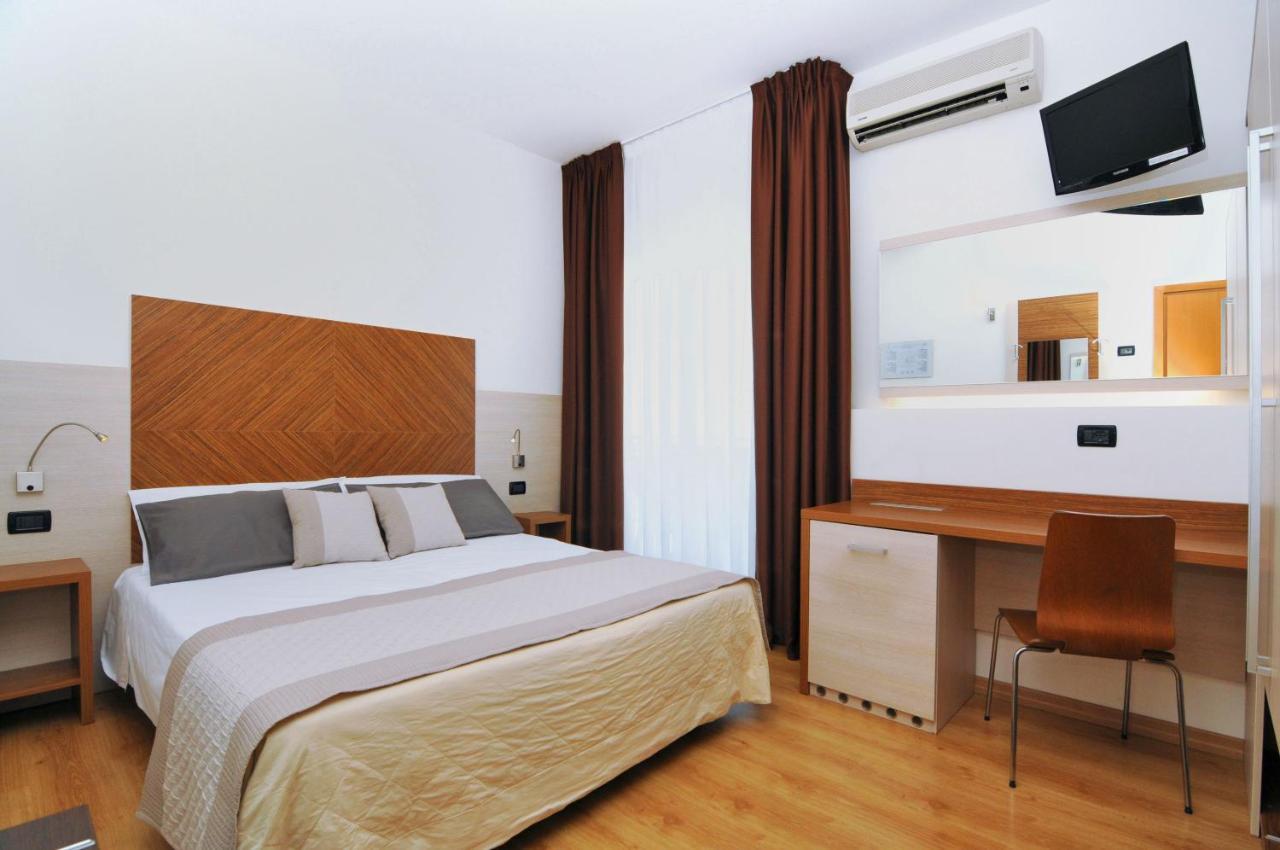 Hotel Levante Caorle Esterno foto