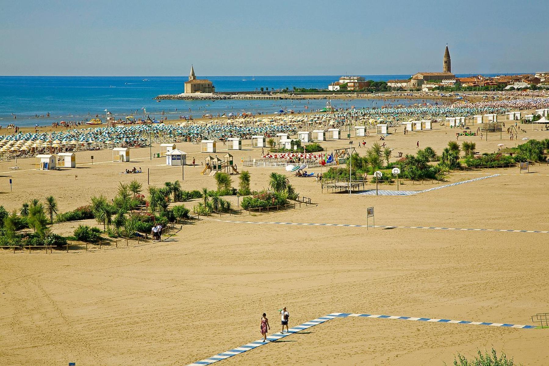 Hotel Levante Caorle Esterno foto