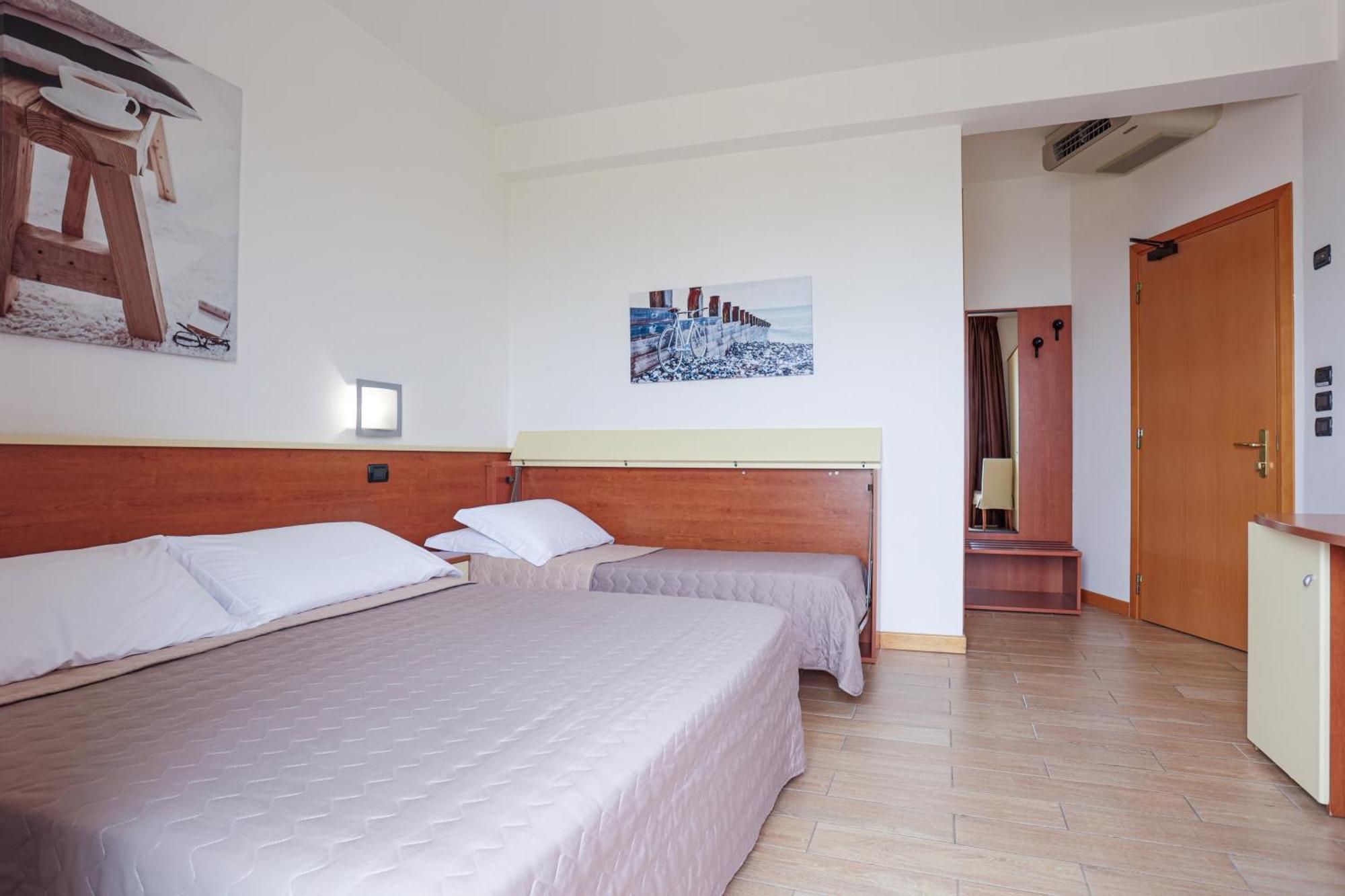 Hotel Levante Caorle Esterno foto