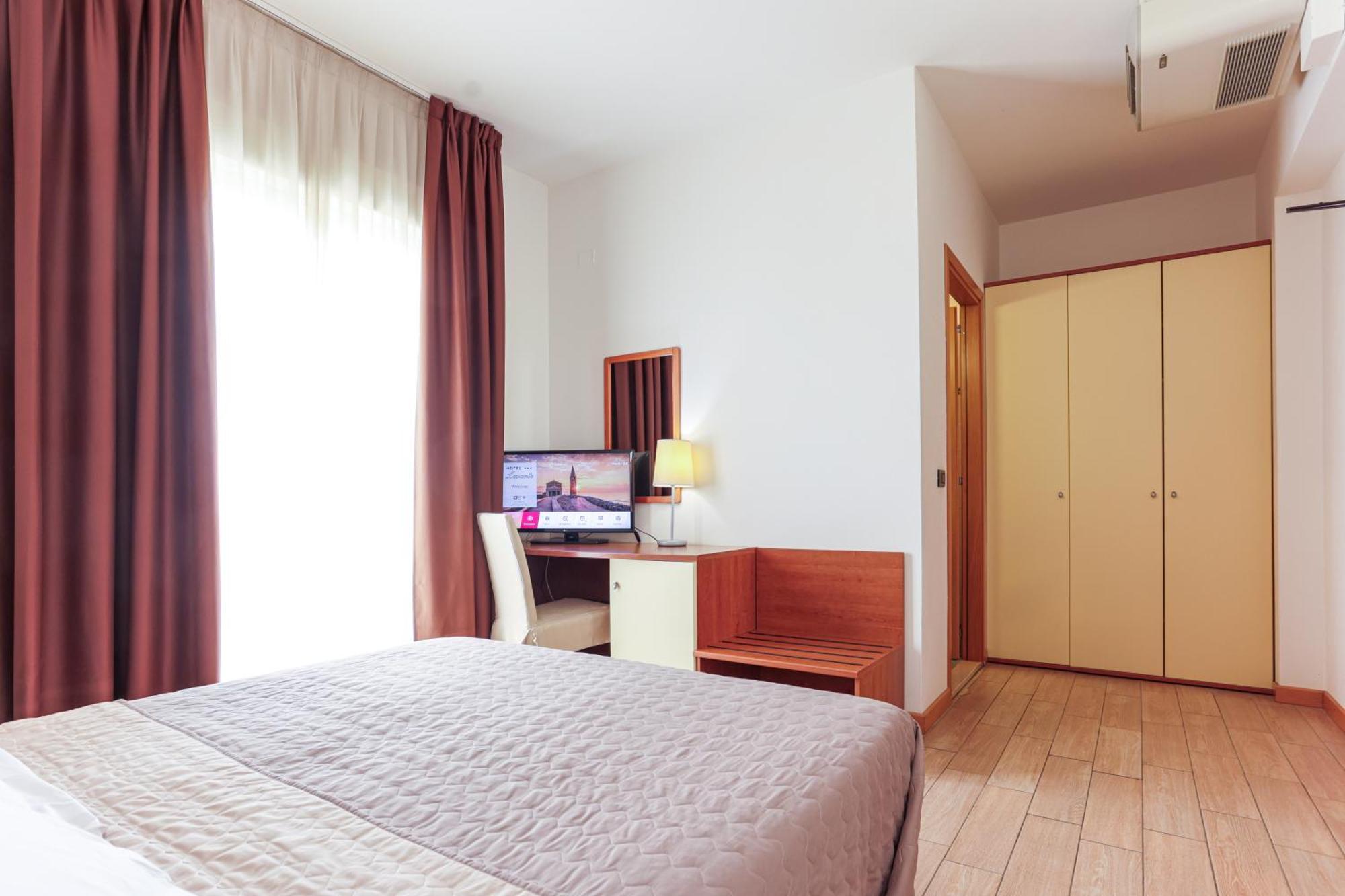 Hotel Levante Caorle Esterno foto