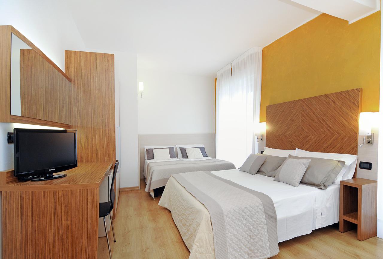 Hotel Levante Caorle Esterno foto