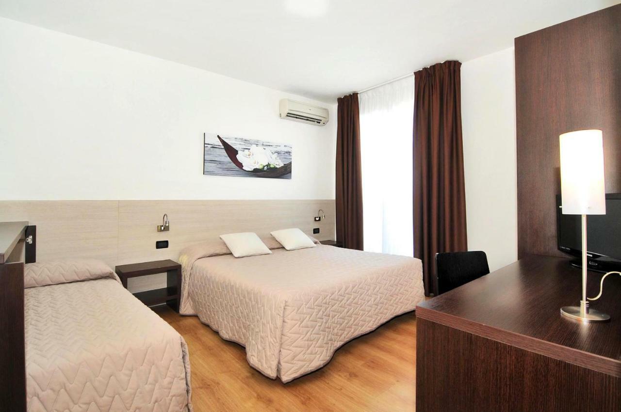 Hotel Levante Caorle Esterno foto